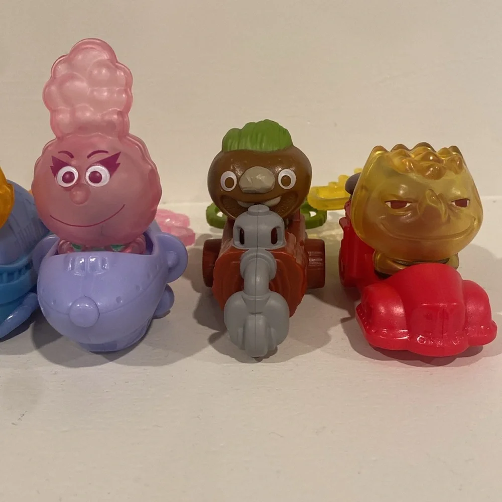 Set of 6 Disney Elemental McDonald’s Toys     kids happy meal toy pixar